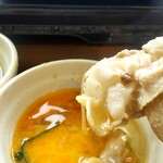 しゃぶ葉 - すき鍋だしが定番  たまごでうまい！