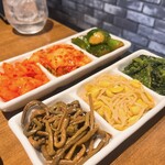 焼肉 らくはち - 