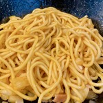 ISEEBISOBA ITO - 辣油たっぷりで赤身がかった麺(#^.^#)