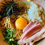 ISEEBISOBA ITO - 冷やし鶏油まぜそば(｡ᵕᴗᵕ｡)