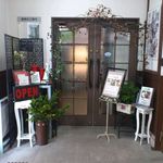 多羅葉 - お店の入口です。この扉を開けるとそこには・・・。