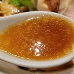 麦と麺助 - スープ