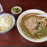 大龍 - みそラーメン+ライス❗️