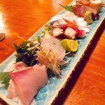 お造り盛り合せ少しづついろいろ