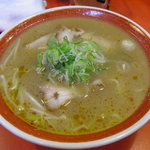 らーめん担担 - 唯一のメニューであるラーメン ￥８００　【ご飯が２杯まで無料】