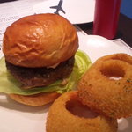 ダグズ・バーガー 宮古島本店 - 