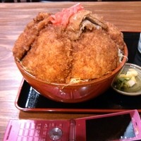 ごちそう家 ぽん太 八丁堀店 - ソースカツ丼大（ご飯大盛り）：比較図 by ももち