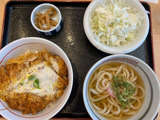 さとかつ かつさと 船越バイパス店 - 曳馬/かつ丼 | 食べログ