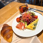 スターバックス リザーブ(R)ストア 銀座マロニエ通り  - 