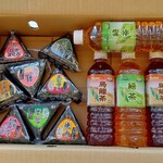 ディオ - おむすび８個とお茶４本買って 税込 計799円 (2024.08.25)