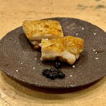 焼鳥 谷口 - もも肉　塩漬け胡椒