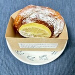 ザ グラウンズ ベイカー - のびーるクロワッサン　シチリア産レモン添え