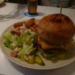 エスビーダイナー コウベ - チーズバーガー