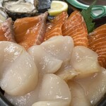 海鮮処 魚屋の台所 本店 - サーモン・ホタテ丼