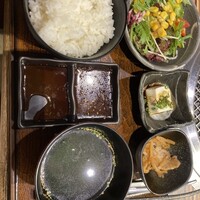 近江牛専門店 万葉 まえだ亭 - 