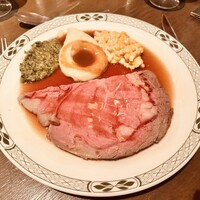 ロウリーズ・ザ・プライムリブ 恵比寿ガーデンプレイス店 - プライムリブ　トーキョーカット