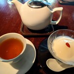 膳處漢ぽっちり - ライチ茶と杏仁豆腐