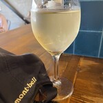 Dietro i tempi - キンキンに冷えた白グラスワイン＠450円