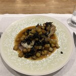 シャントレル - 9皿目
      ・ブルターニュから届いたドーバー産チュルボ（イシビラメ）のムニエル
      ・トランペット茸、ジャガイモのソテー
      ・トウモロコシご飯