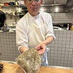 シャントレル - ブルターニュから届いたドーバー産チュルボ（イシビラメ）