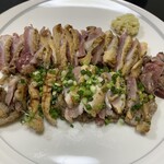 鶏のたたき 熊本屋 - （半分） 盛り付け例