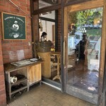 KIKI NATURAL ICECREAM - 入り口