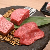 近江うし 焼肉 にくTATSU 青山本店 - 