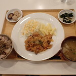 トーコーキッチン - ポークチャップ 副菜二品、豚汁 ご飯