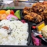 あっちゃん弁当 - 唐揚げデラックス弁当
