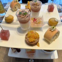 ポム・ダダン - 