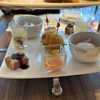 ポム・ダダン - 