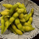 酒菜 山もと山もと - ③茹で立て枝豆(広島県産)
            青い香りが良い、優しい青い甘みが○