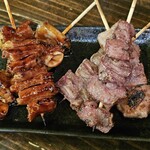 焼鳥・もつ焼 串焼き神社 - もつ焼きの5本盛り合わせ