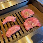 和牛焼肉鎌倉 肉と日本酒 - 