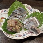 金町製麺 - 新物サンマ刺・イワシ刺・アジなめろう