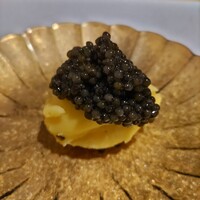 嵯助 - インカの目覚めのマッシュポテトキャビアのせ