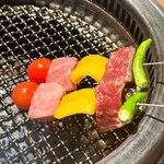 焼肉 犇 - 焼いて仕上げてくれる