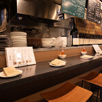 ナンバーエイト ピッツェリア - カウンターテーブル