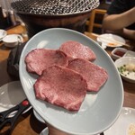 炭火焼肉ホルモンさわいし - 