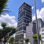 小川亭 とらちゃん - 近鉄百貨店の横に新しくできたビルです　とても気になっています　ヘアサロンが入ってました