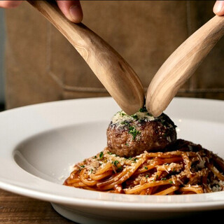 映える！唸る！名物マルコのミートスパ