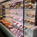 堀商店 - 綺麗に並んでいます。