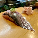 寿し辰 - 脂ノリノリの立派な鯵！