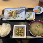なか里 - さんま焼魚定食　800円