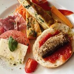 CAFE BAR REGALO - 前菜の盛り合わせ（1人前）