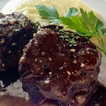 CAFE BAR REGALO - 国産牛の赤ワイン煮込み