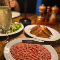 カルネジーオ イースト - 