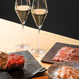 【乾杯スパークリング付】「記念日コース」で極上の赤身肉を満喫
