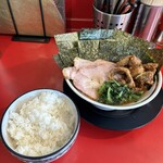 IEKEI KANSAI 王道家直系 我道家 - 並チャーシュー3枚海苔ホルモンTP