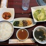 叙々苑 - ミックスランチ　漬物、サラダ、ナムル、ライス、スープ